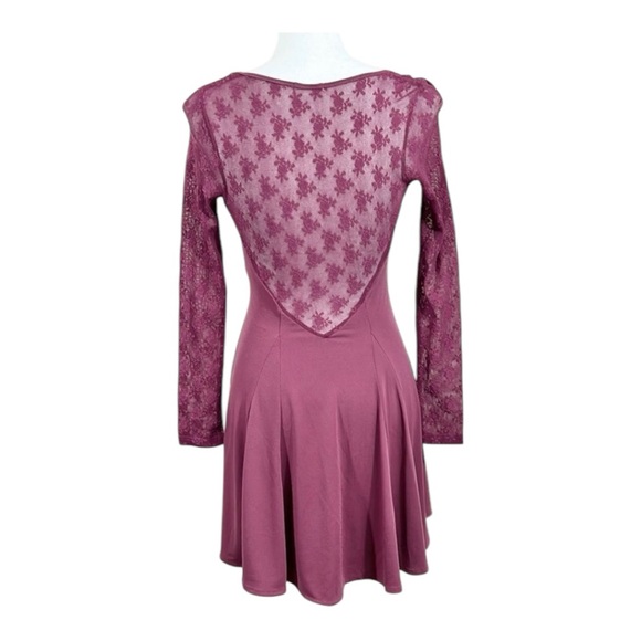 Urban Outfitters Kimchi Blue Lace Deep V Stretchy Long Sleeve Mauve Dress Small - Picture 2 of 6
